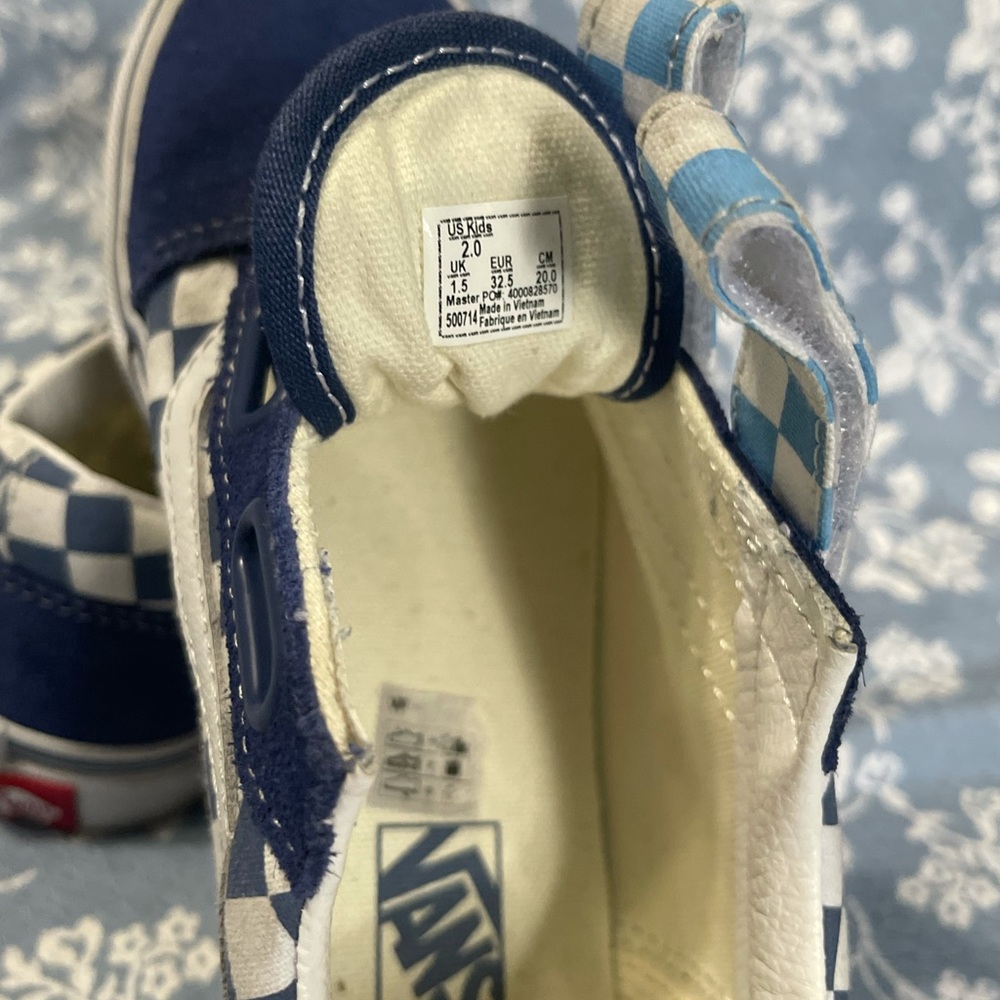 VANS - Picture 4 of 12